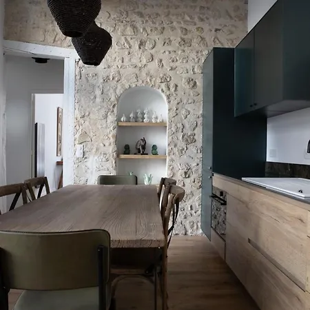 アパート Souvenir パリ