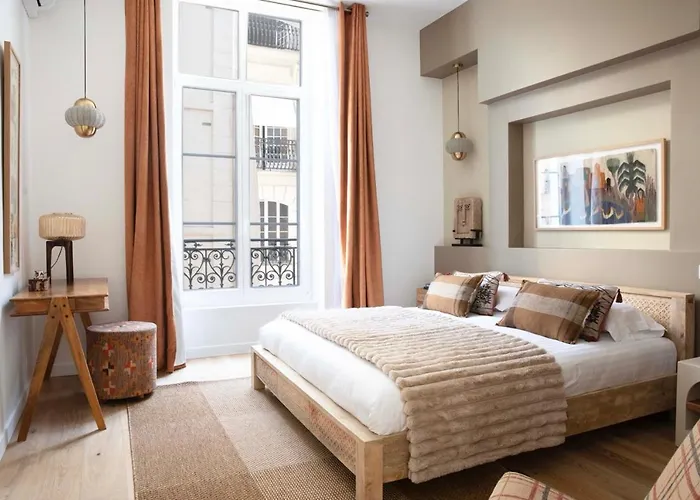 Apartment Souvenir Paris