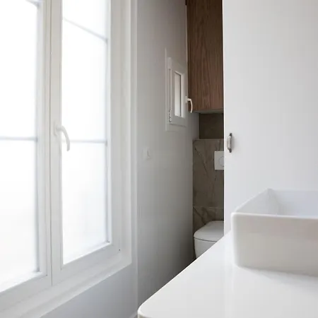 דירה Souvenir פריז